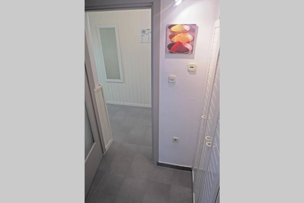 Cozy Apartment Alma, Two Steps From The Sea Medulin Exteriör bild