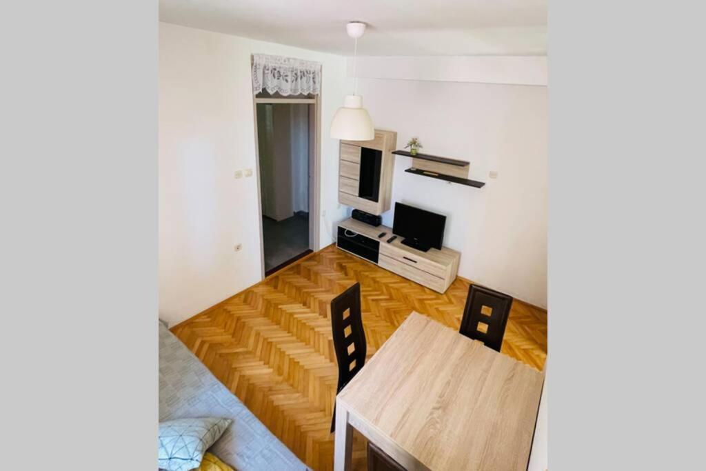 Cozy Apartment Alma, Two Steps From The Sea Medulin Exteriör bild