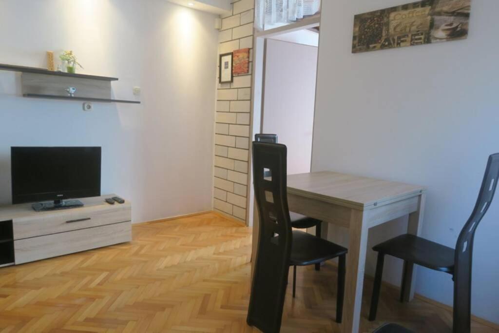 Cozy Apartment Alma, Two Steps From The Sea Medulin Exteriör bild
